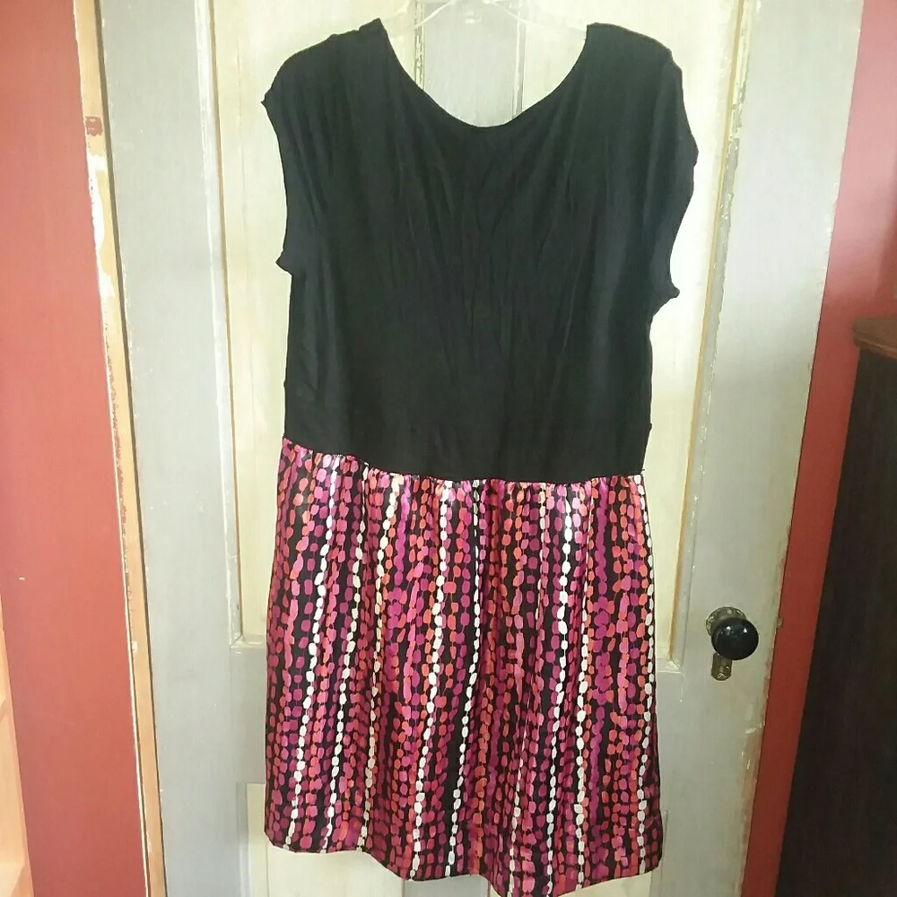 Dress - Picture 3 of 5